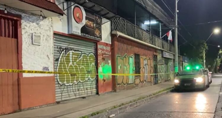 Dos trabajadores resultan baleados en asalto a local de sushi en Lo Prado