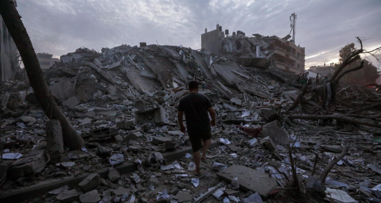Atacan Torre Palestina en Gaza