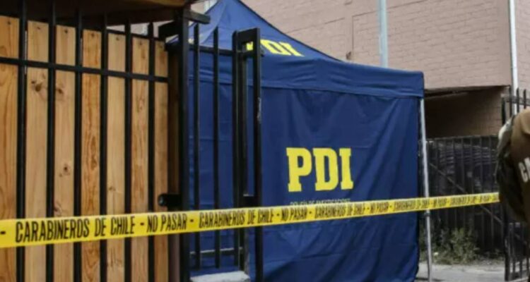 Investigan asesinato de un hombre que fue baleado mientras salía de una casa en Peñalolén