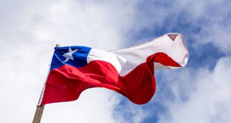 La bandera chilena es objeto de discusión en la Cámara