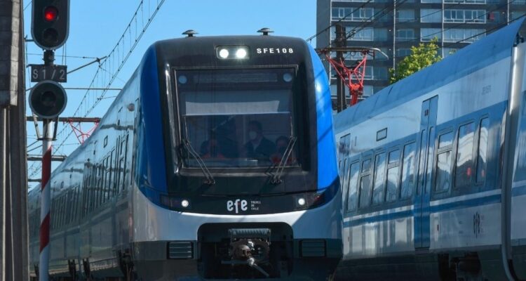 EFE reporta problemas en cruces de Línea 2 del Biotren por vandalización y robos en equipos de control