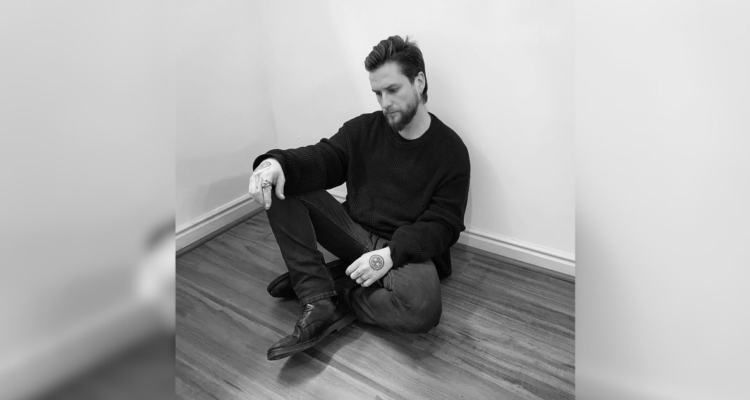 Jean Phillippe Cretton deja conducción de Podemos Hablar momentáneamente por problemas de salud