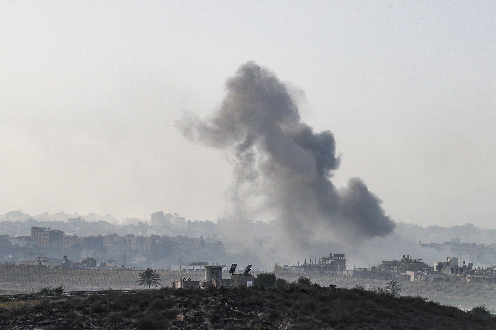 Imagen tomada desde la localidad de Sderot este martes de la zona norte de Gaza