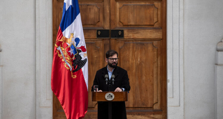 Boric en conmemoración de iglesias evangélicas: “No convirtamos a la República en una misa sin Dios”