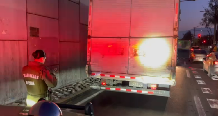 Un detenido tras robo de camión en la RM: seguimiento por GPS fue clave