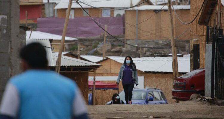 Toma de San Antonio vive últimos días: Minvu descarta comprar terreno ocupado por casi 6 mil familias