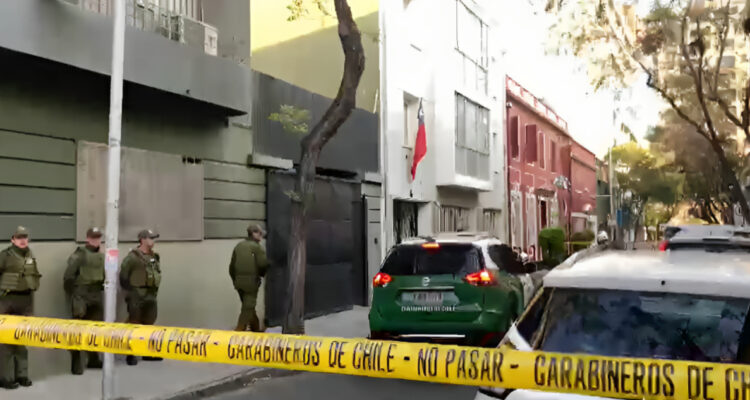 Carabineros resultan heridos a bala mientras operaban munición en Comisaría: uno estaría grave
