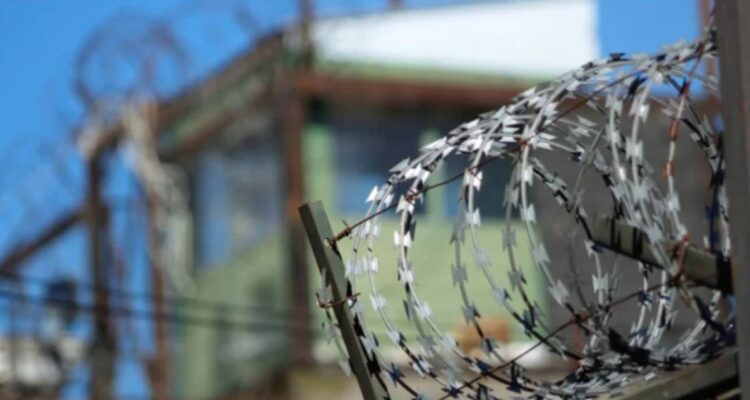 Corte acoge recurso por personas hacinadas en cárcel de Angol: ordenó a Gendarmería reparaciones