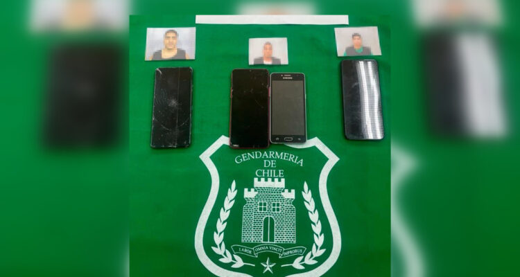 Incautan armas cortopunzantes y celulares a miembros de Los Gallegos que están en prisión preventiva