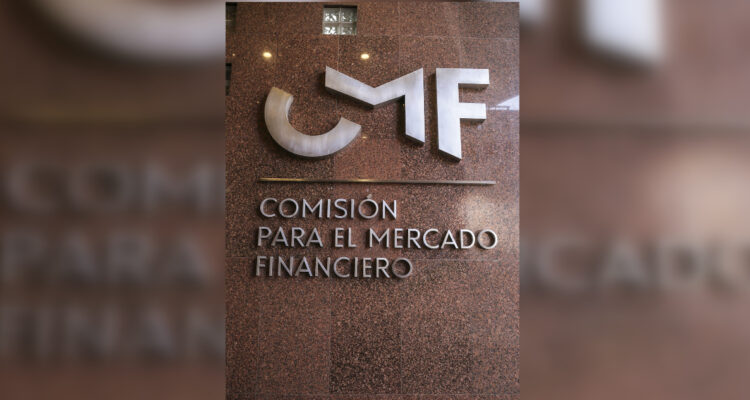 Gerente y directores de una aseguradora son multados por CMF por no reportar una información relevante