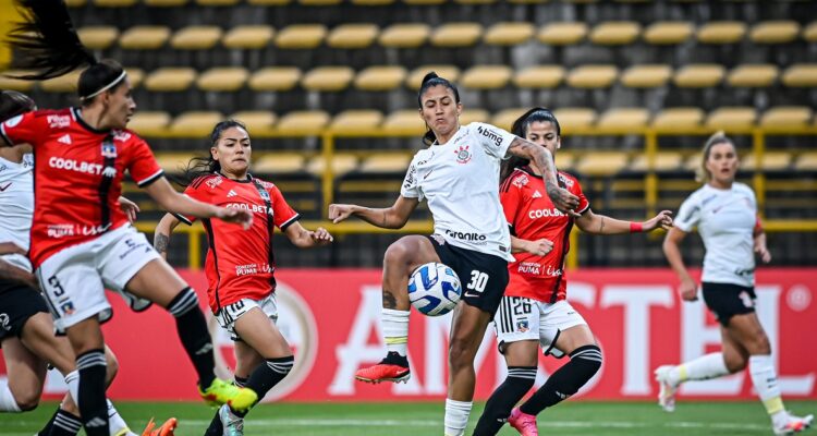 Colo Colo femenino cayó con Corinthians en el debut de la Copa Libertadores