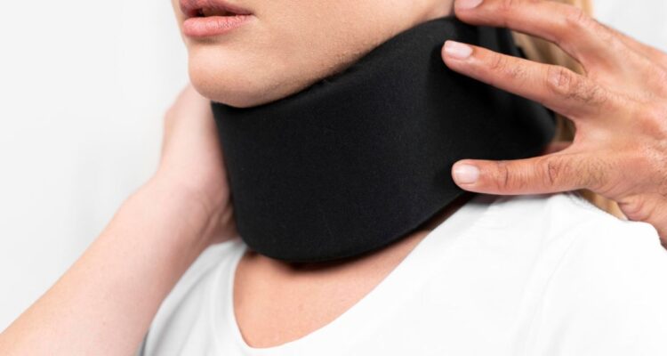 Diagnosticaron tortícolis y era tumor cervical: mujer recibirá $200 millones por negligencias médicas