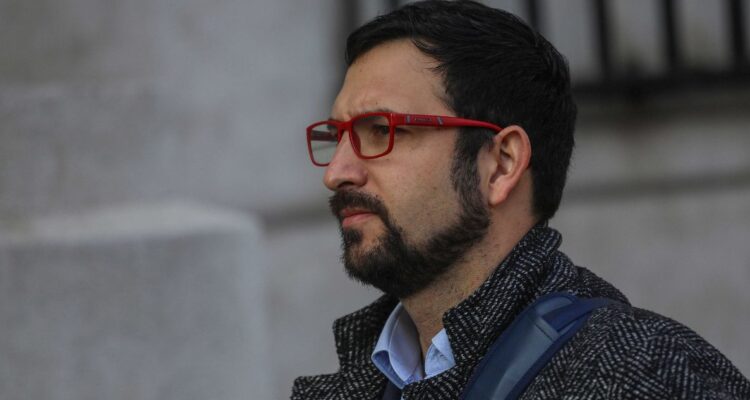 Crispi (RD) se excusa nuevamente de asistir a Comisión de Convenios y evalúan recurrir a Contraloría