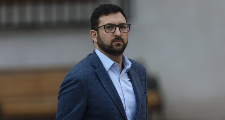 Miguel Crispi arriesga sanción tras ausentarse de comisión investigadora por Caso Convenios