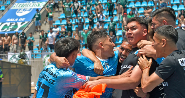 Deportes Iquique fue el verdugo de Santiago Wanderers en Primera B.