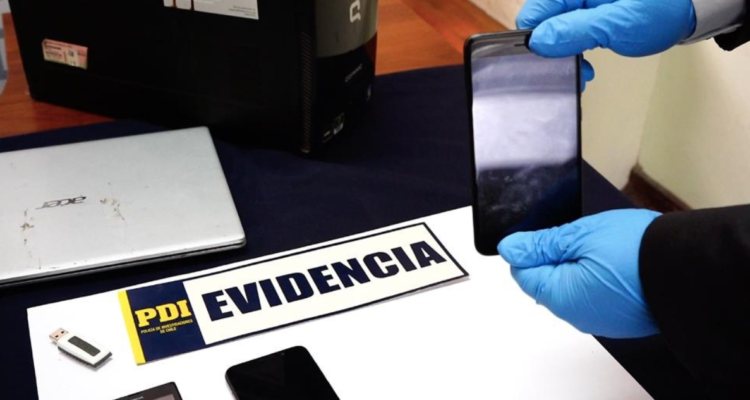 detienen a sujetos por almacenamiento de pornografía infantil