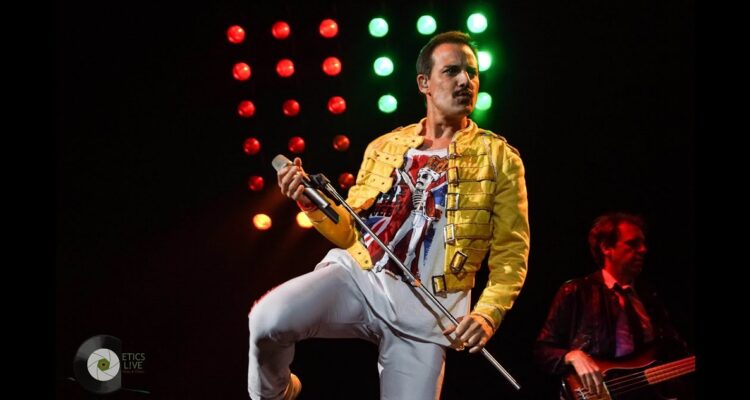 freddie mercury en dios salve a la reina tributo