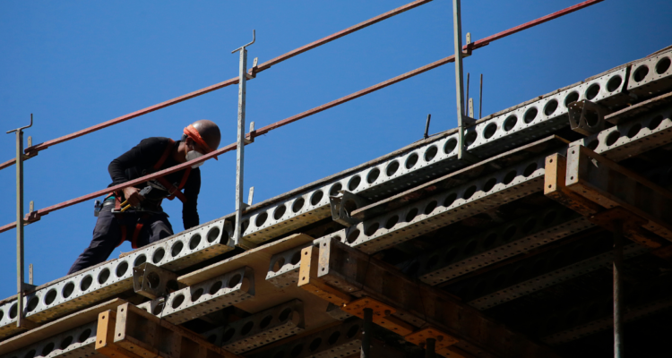 Autoridades de Los Ríos envían carta a Boric: acusan baja ejecución presupuestaria del MOP y Serviu