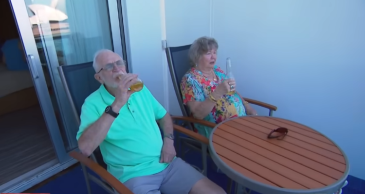 Pareja de ancianos se mudó a crucero porque les salía más barato que un asilo: Llevan 500 días en él