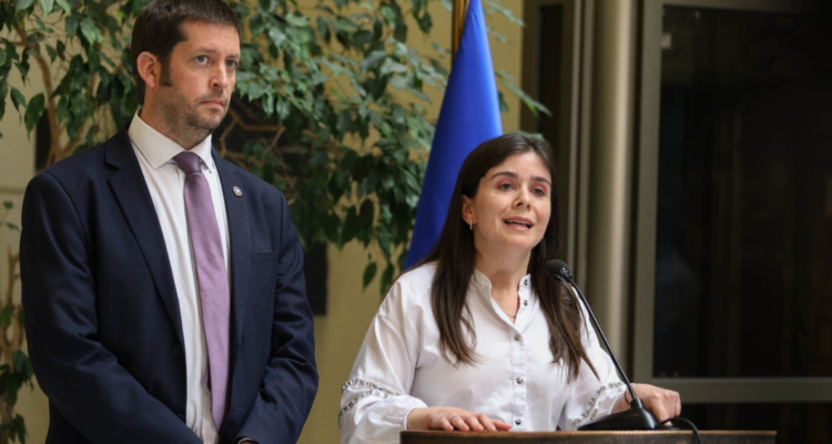 Diputados Republicanos y nueva ausencia de Crispi