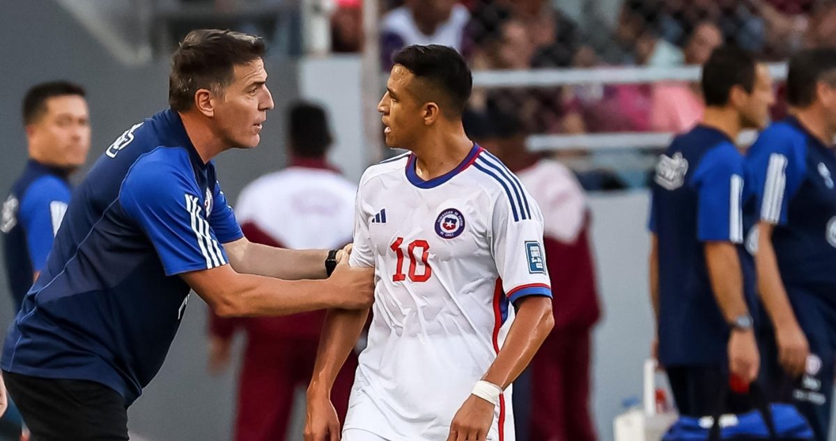 Hinchas de La Roja no quieren más a Eduardo Berizzo tras la humillante derrota con Venezuela