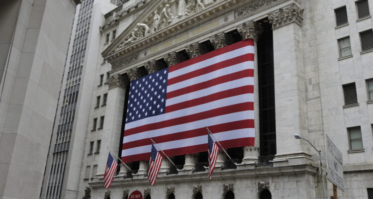 Los bonos del Tesoro estadounidense a 10 años alcanzan el nivel más alto en 16 años