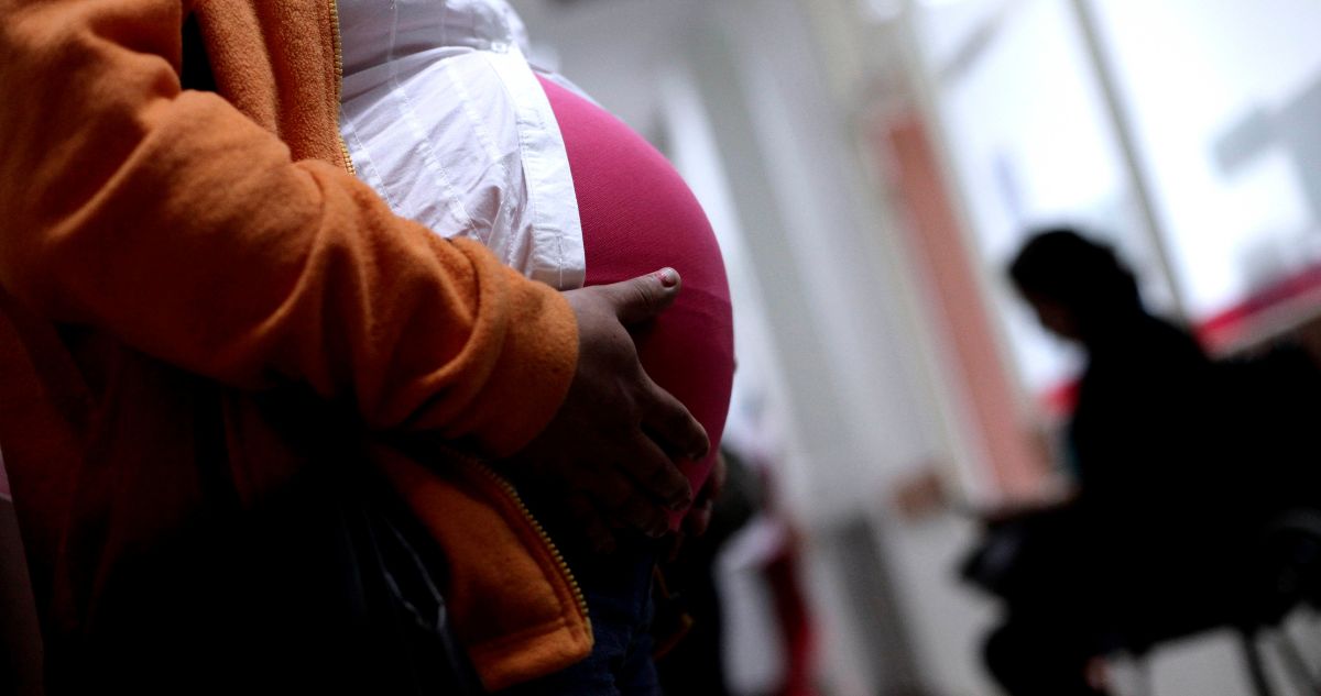 Norma que convertiría en inconstitucional el aborto se mantiene en texto constitucional