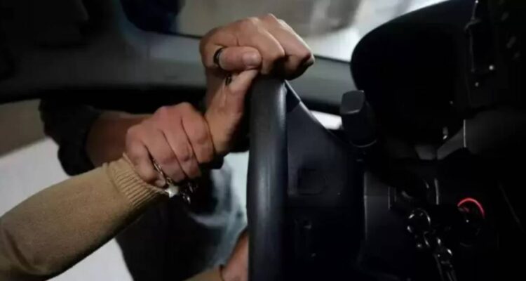 Buscan a delincuentes que perpetraron encerrona con disparos a mujer en Conchalí