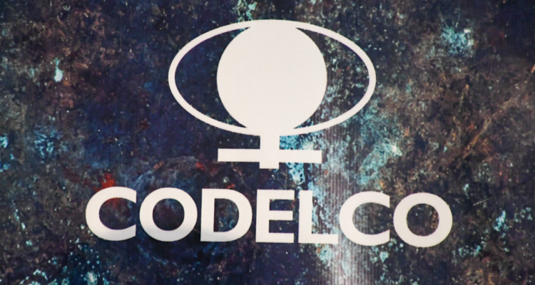 Excedentes de Codelco cayeron 65% el tercer trimestre del año