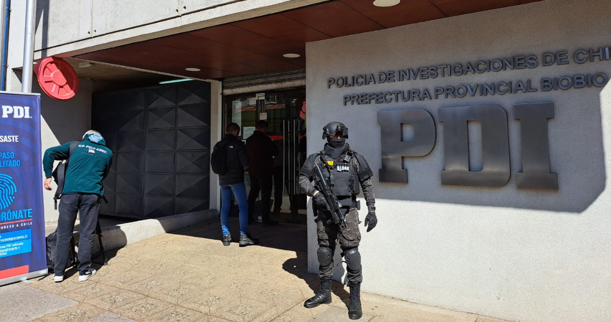 Detienen a Mijael Carvones, vocero de Temucucui, durante operativo de la PDI en Ercilla