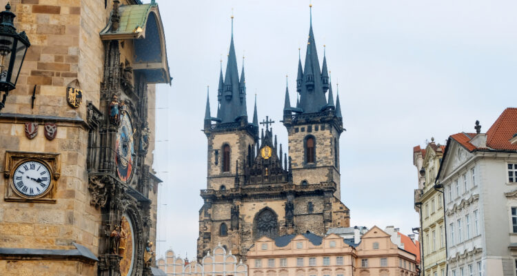 Iglesia de Nuestra Señora de Tyn, con los restos de Brahe