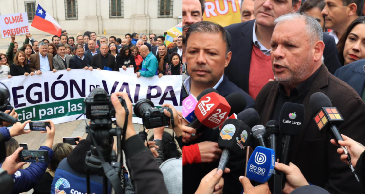 Gobernador y más de 30 alcaldes de Valparaíso protestaron frente a La Moneda por presupuesto 2024