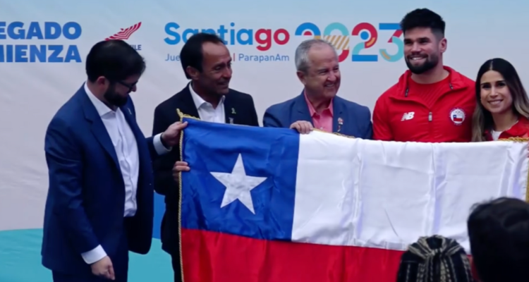 El Presidente Gabriel Boric recibió en el Palacio de La Moneda al Team Chile a días de Santiago 2023.