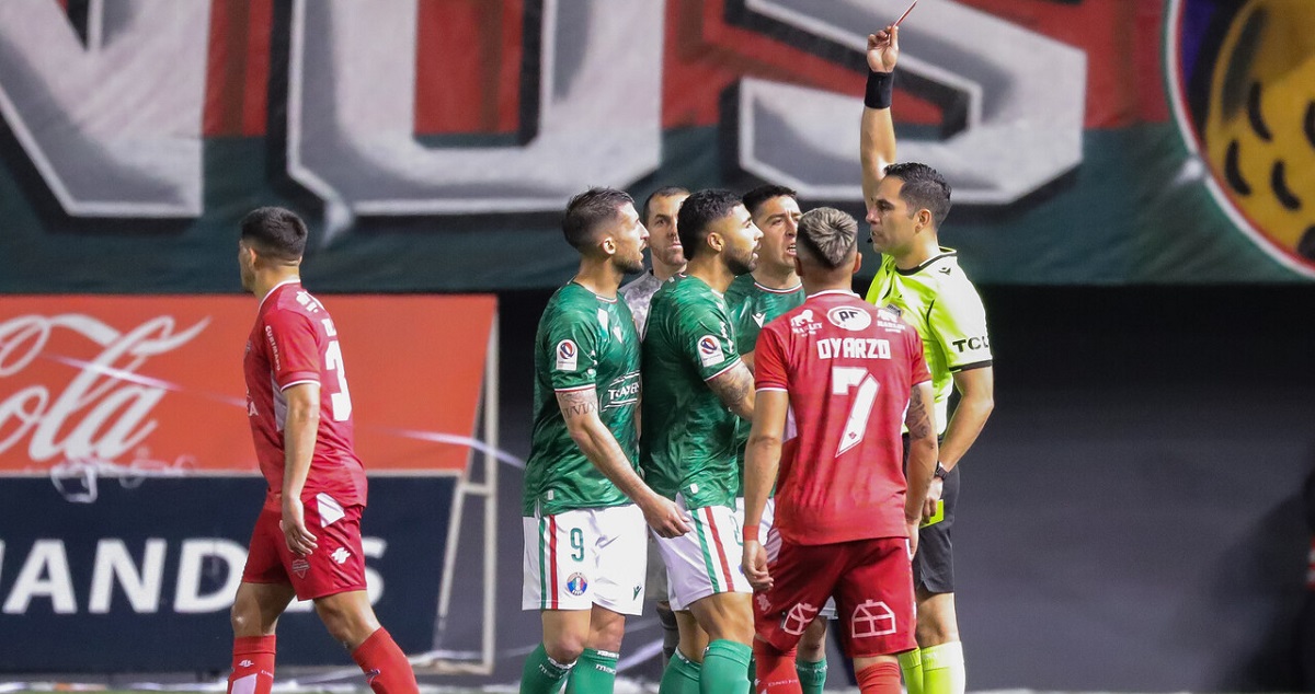 Gonzalo Sosa fue expulsado en duelo entre Audax Italiano y Ñublense.
