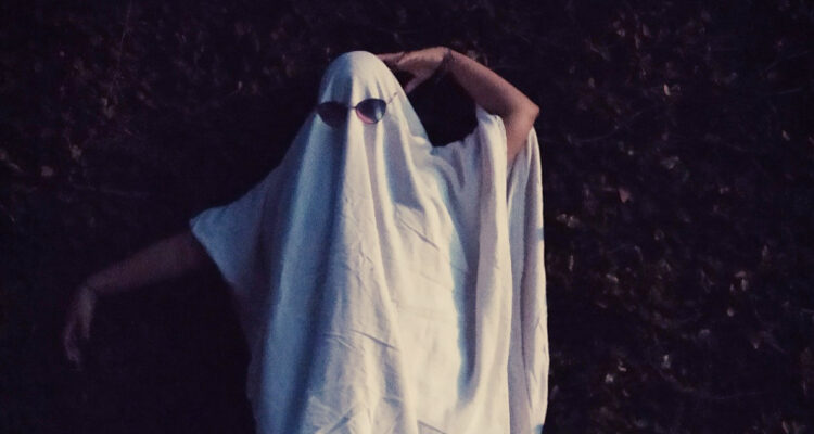 Análisis de Sernac revela disfraces de Halloween por más de $172 mil y llama a cotizar en el comercio