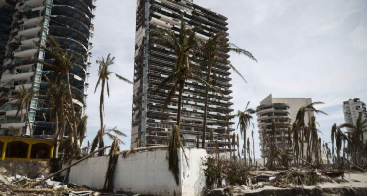 Devastador huracán Otis destruye todo a su paso y deja casi 50 muertos en Acapulco