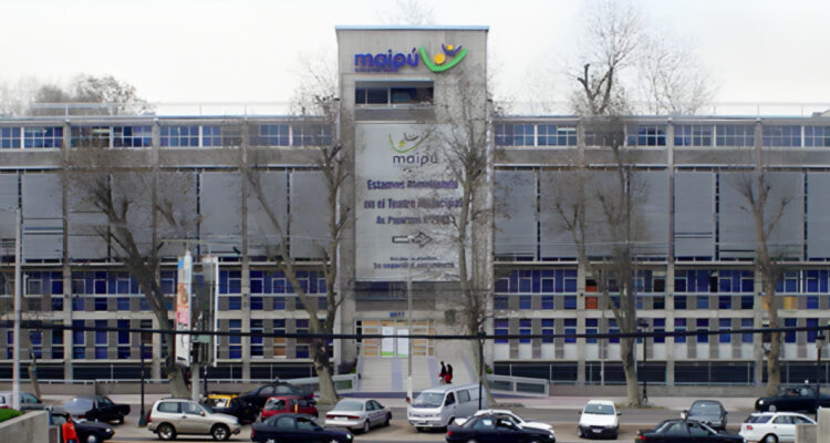 Fiscalía y PDI incautan información desde Municipalidad de Maipú para indagar gestión de Cathy Barriga