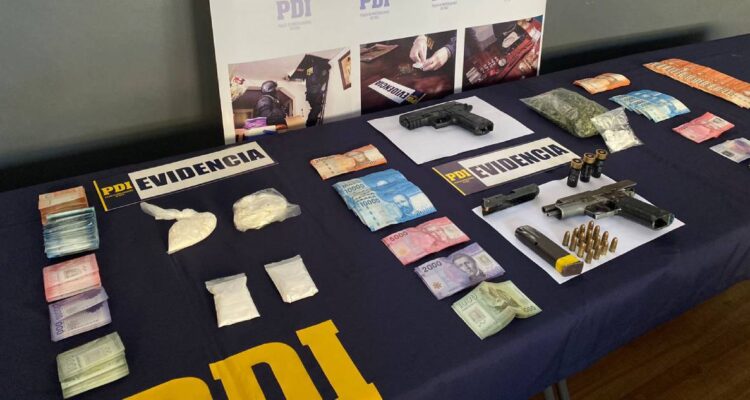 Operativos policiales logran detener 14 personas e incautar drogas y armas en la región de Valparaíso