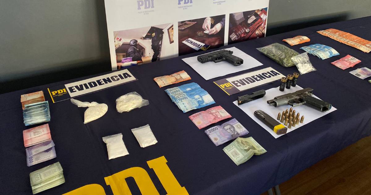 Operativos policiales logran detener 14 personas e incautar drogas y armas en la región de Valparaíso