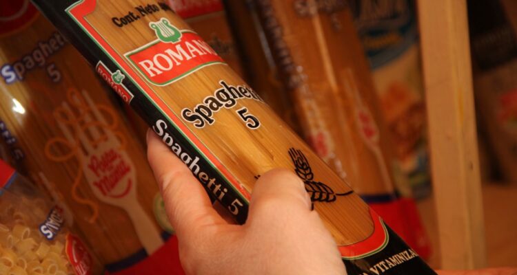 La corrupción de las instituciones y el alza de precios son las mayores preocupaciones de los chilenos