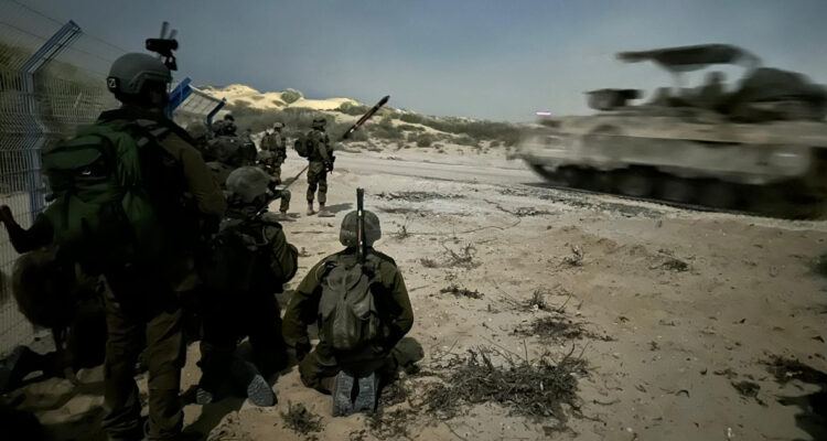 Intensos enfrentamientos entre fuerzas israelíes y Hamás en el norte de la Franja de Gaza