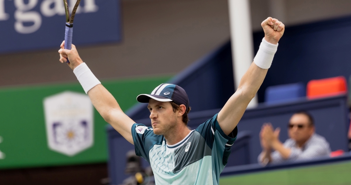 Jarry celebra su cumpleaños venciendo a Schwartzman en Shanghái