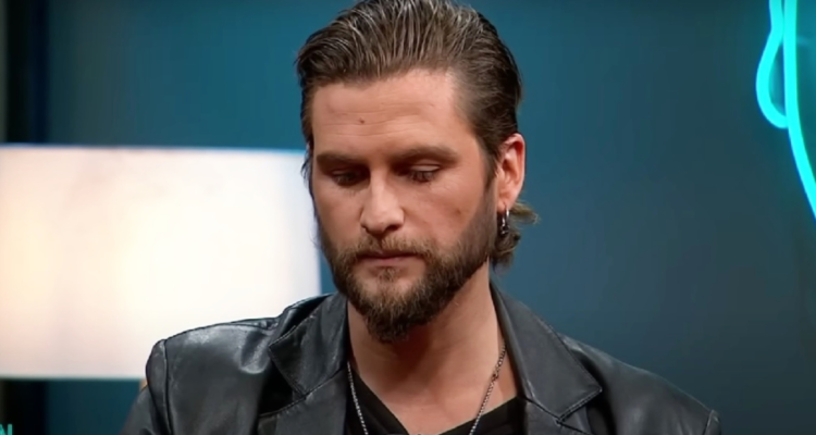 Jean Philippe Cretton y extraña publicación