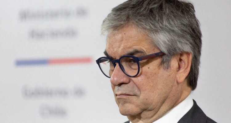 “No”: Marcel da portazo a propuesta de los empresarios de unificar Aduanas y Tesorería con el SII