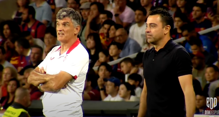 Mendilibar se cansa de Xavi en el duelo entre Barcelona y Sevilla.
