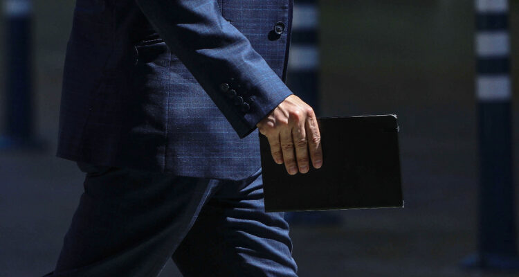 “¿Pretensión de renta?”: Avanza en Congreso idea de esfumar la pregunta “matadora” del mercado laboral