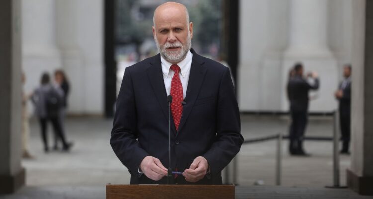 Elizalde y emplazamiento de Macaya por postura en plebiscito: “Ahora critican todo lo contrario”