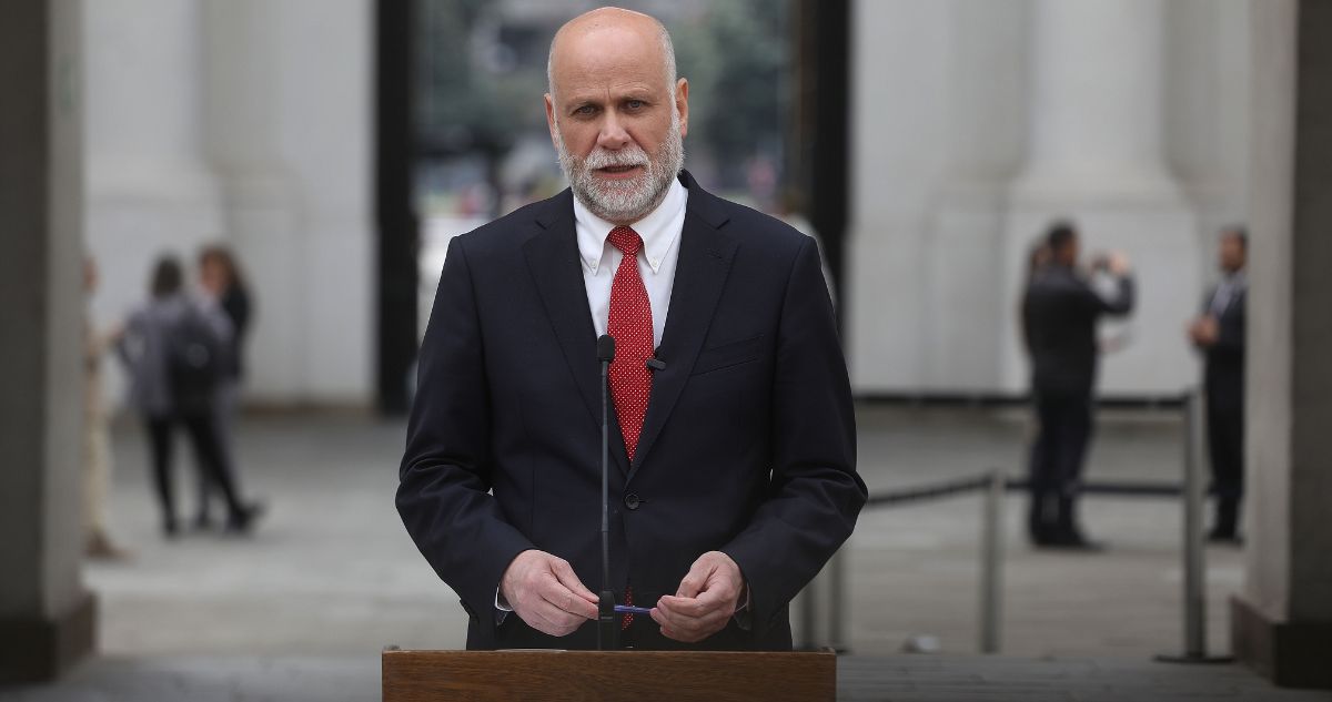 Elizalde y emplazamiento de Macaya por postura en plebiscito: “Ahora critican todo lo contrario”