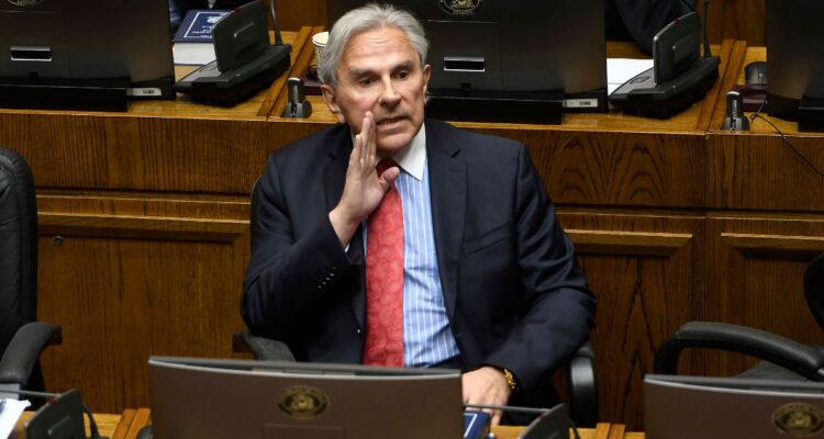 Moreira (UDI) respalda a Gabriel Boric por críticas a Israel: “no corresponde el tono del embajador”