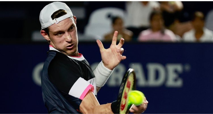 Nicolás Jarry avanza en el Masters 1.000 de París.